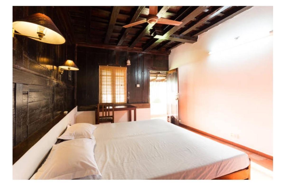 The Pamba Heritage Villa Champakulam Eksteriør billede