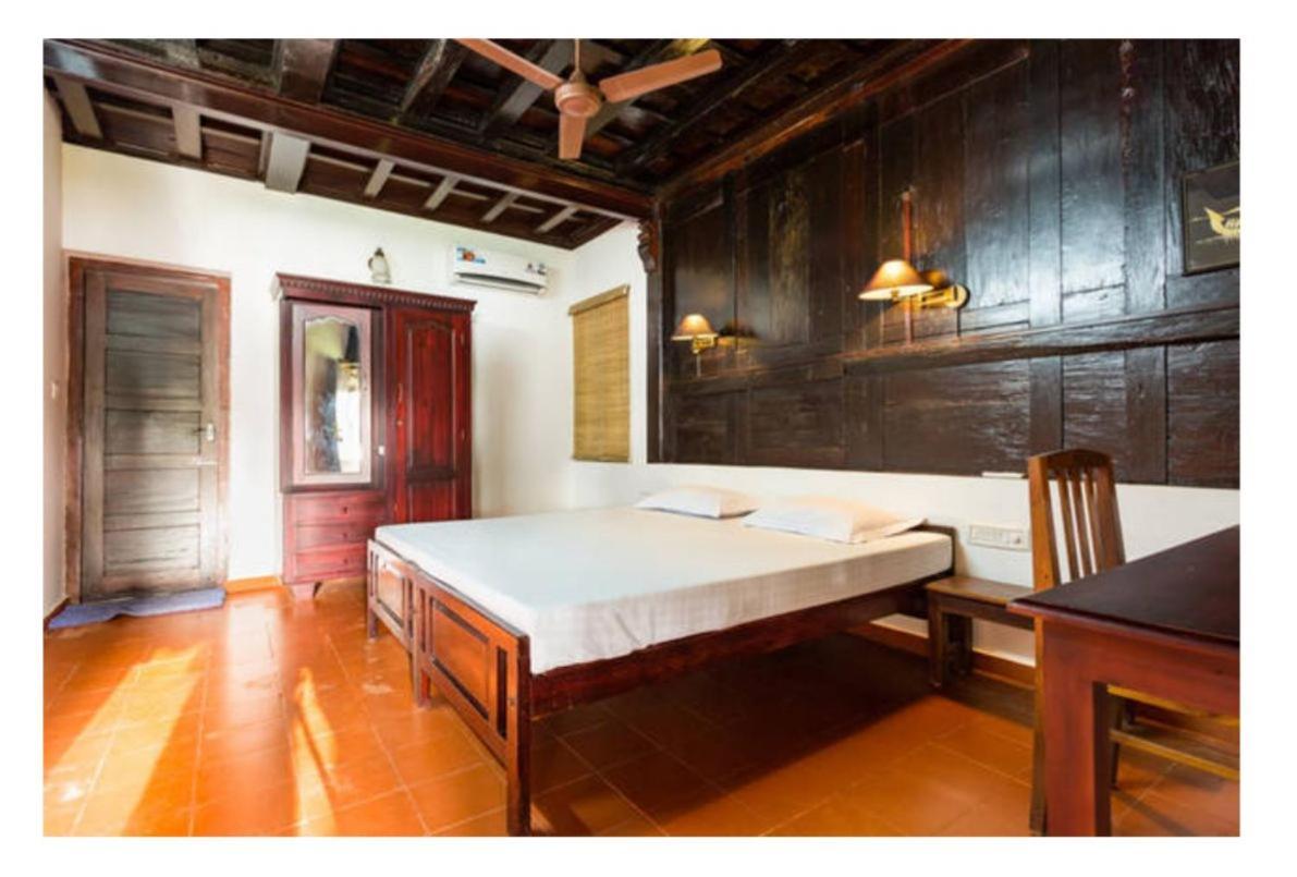 The Pamba Heritage Villa Champakulam Eksteriør billede
